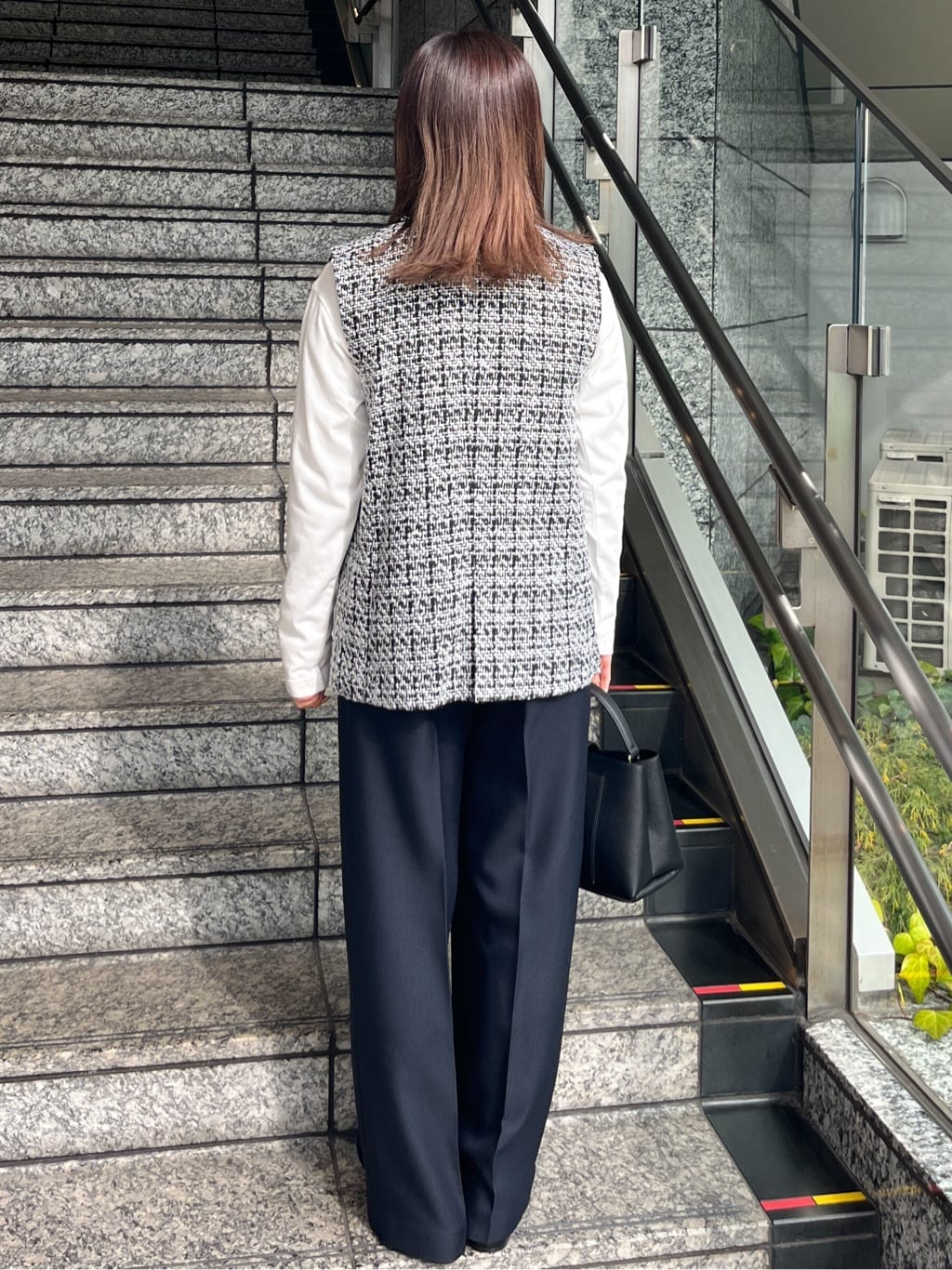 HANNAさんの「OPAQUE.CLIP｜《通勤対応》ツイードジレ【洗える】」を使ったコーディネート