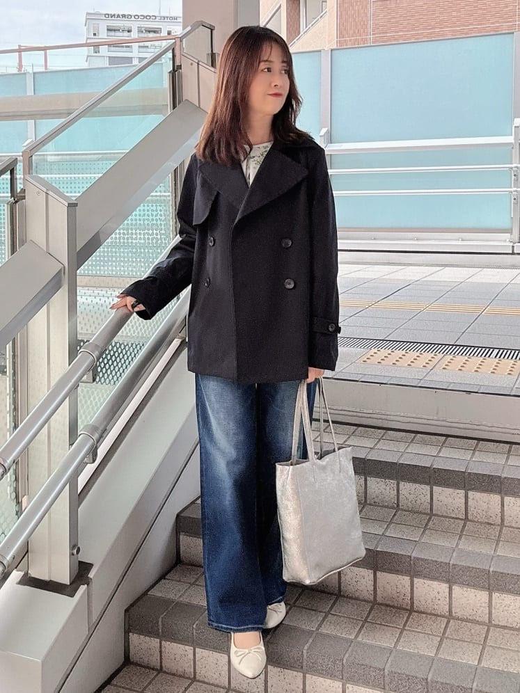 makiさんの「UNTITLED｜【定番人気/はっ水/洗える】タスランショートトレンチコート」を使ったコーディネート