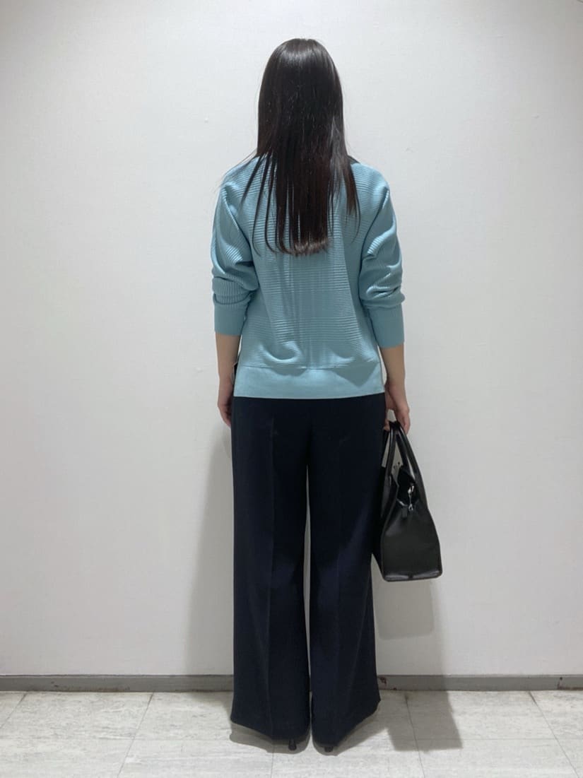 meiさんの「INDIVI｜【洗える／キレイ色】体型カバー無縫製ニット」を使ったコーディネート