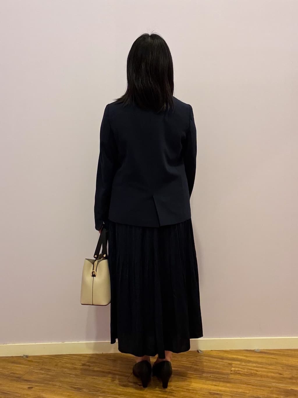 あゆさんの「SHOO･LA･RUE｜【洗濯機可/セットアップ可/S-3L】きちんと楽に。カットジョーゼットノーカラージャケット」を使ったコーディネート