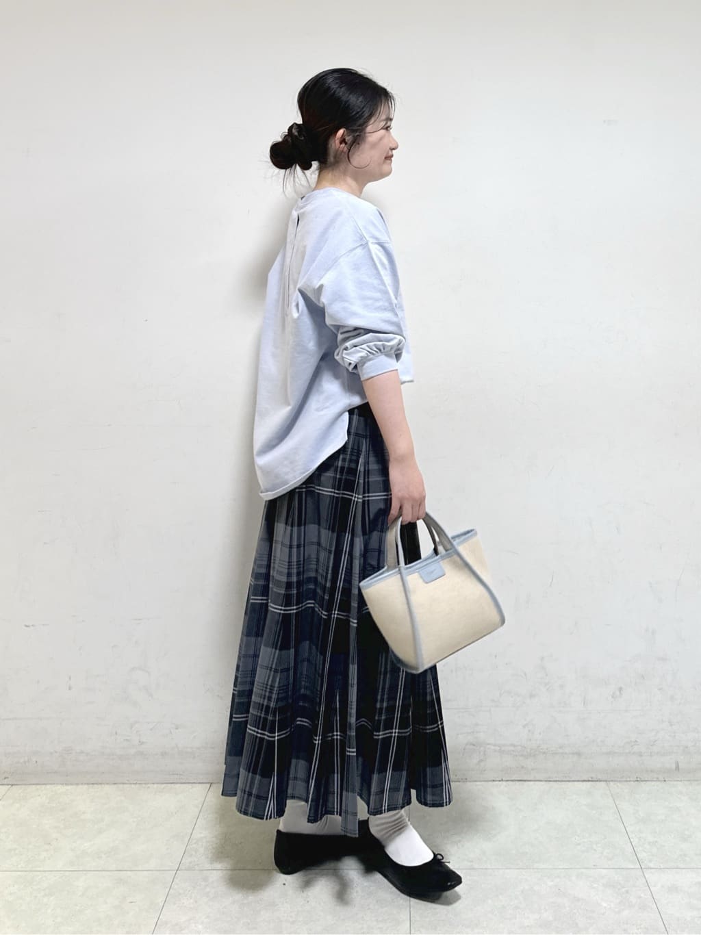 Harunaさんの「Dessin｜【360度可愛い・洗える】バックヘンリーカットソー」を使ったコーディネート