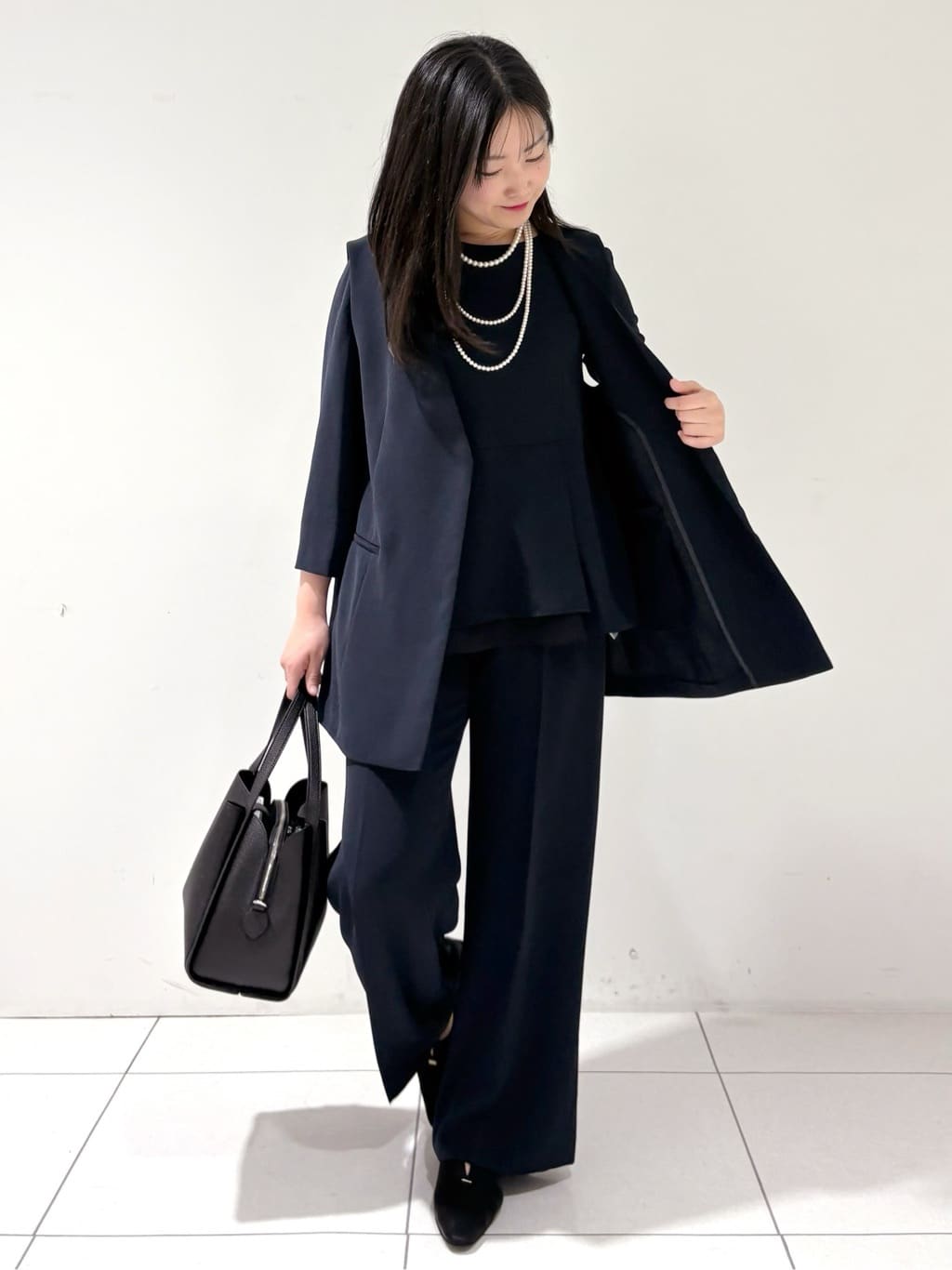 momokoさんの「INDIVI｜【洗える／多機能／SETUP可】着る日傘ジレジャケット」を使ったコーディネート
