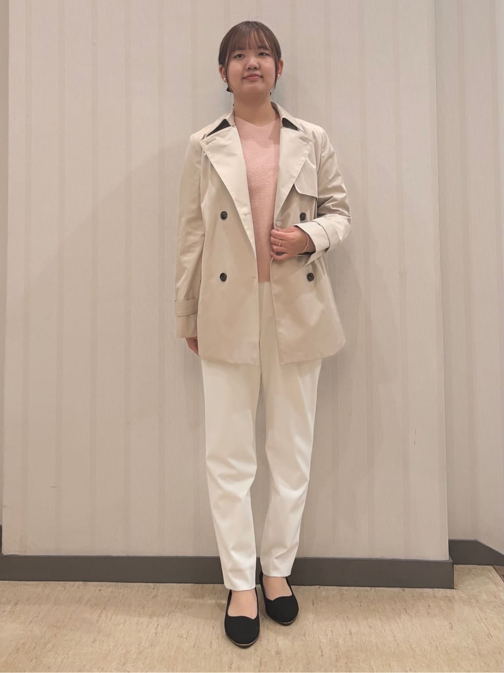 ちひさんの「INDIVI｜【褒められパンツ／高ストレッチ】タックテーパードパンツ」を使ったコーディネート