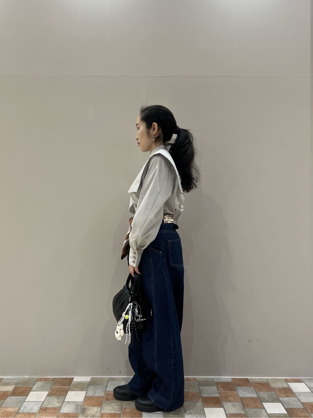 Uminoさんの「INDIVI｜ビッグカラーシャツ」を使ったコーディネート