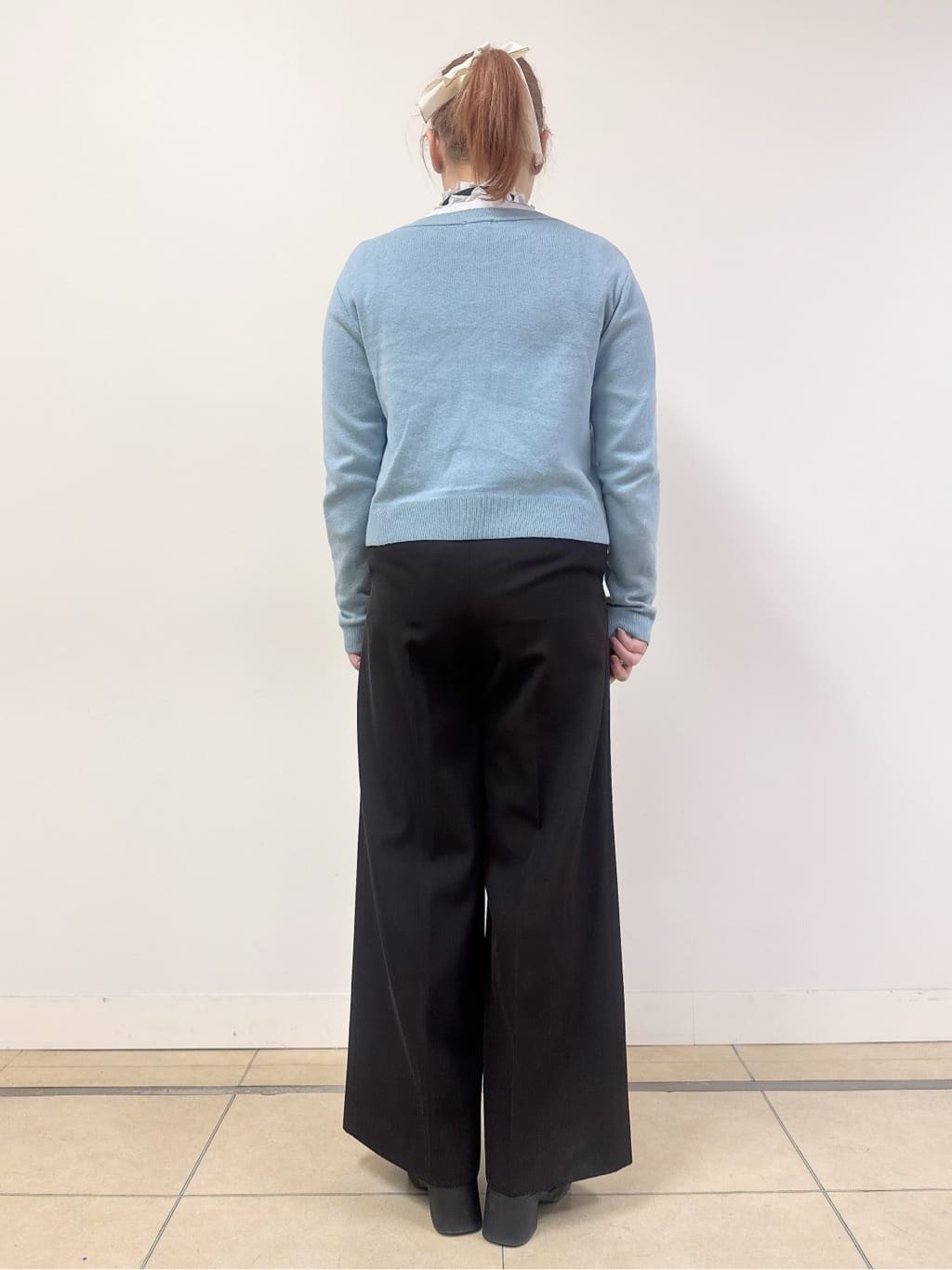なかもとあきさんの「DRESSTERIOR｜◆ウォッシャブルコットンカシミヤカーディガン」を使ったコーディネート