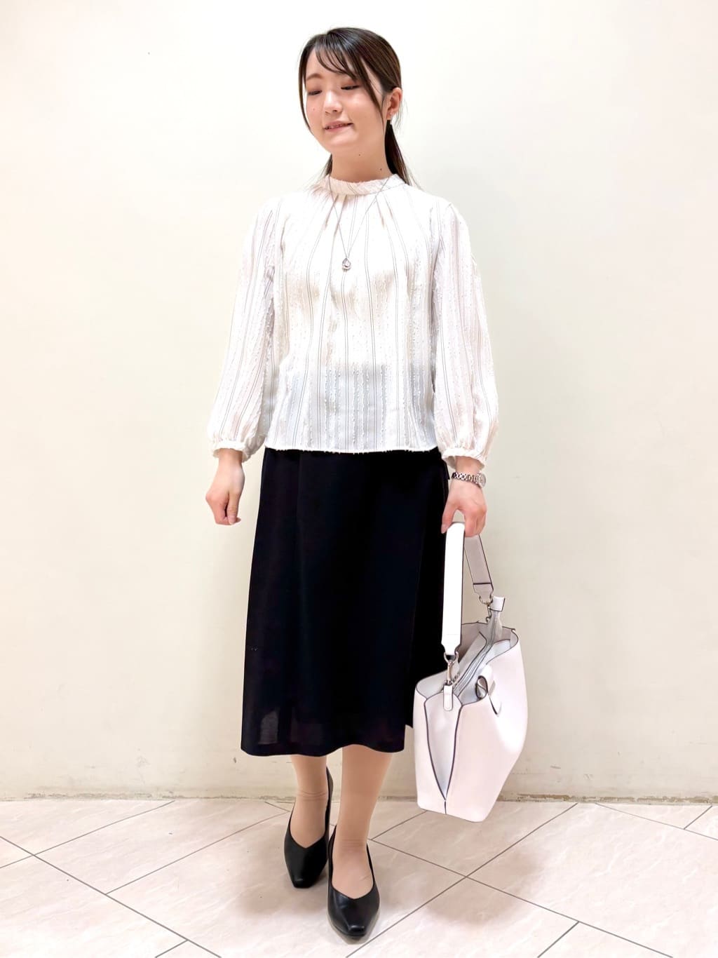 mikiさんの「Reflect｜【セットアップ可】ストライプ柄ジャカードブラウス」を使ったコーディネート