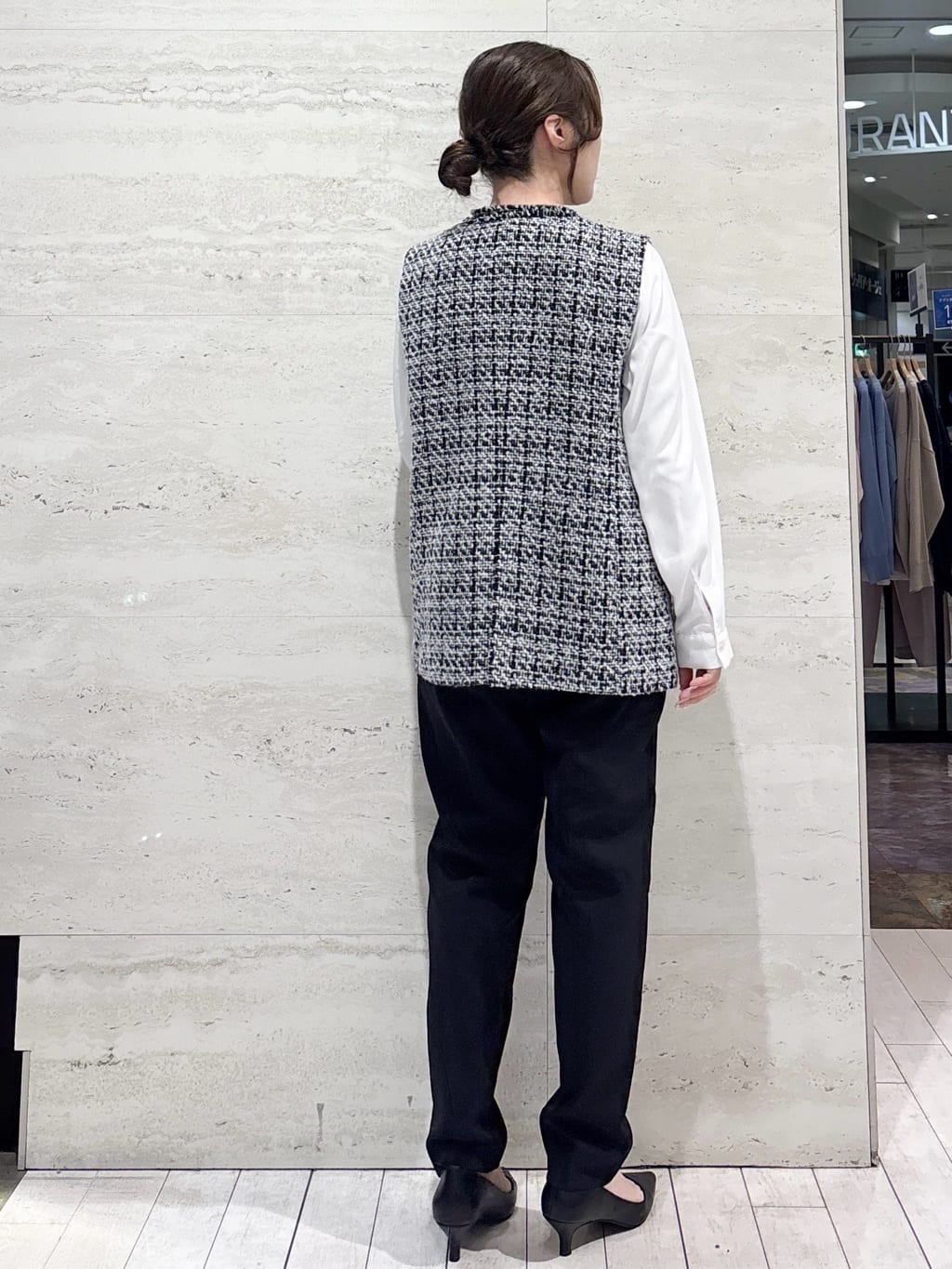 かほさんの「OPAQUE.CLIP｜《通勤対応》タックブラウス【洗濯機OK】」を使ったコーディネート