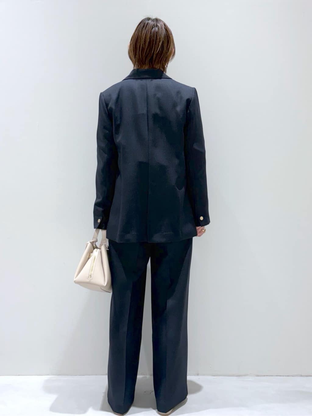 こじさんの「OPAQUE.CLIP｜金ボタンダブルブレストテーラードジャケット／セットアップ対応【洗える】」を使ったコーディネート