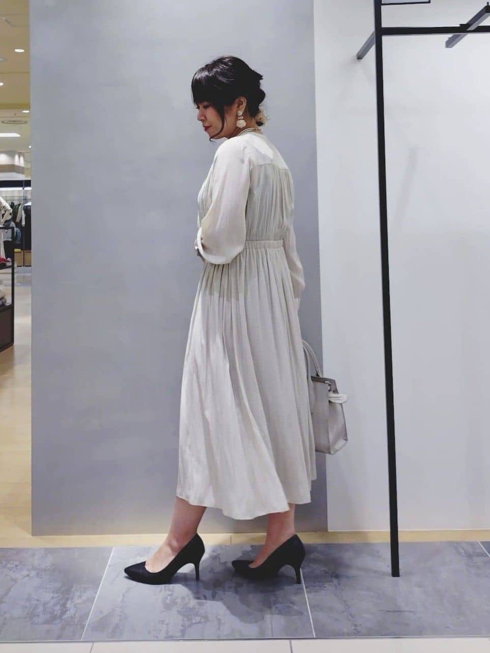 TOMOMIさんの「INDIVI｜【マルチWAY】3点セットパール調ネックレス」を使ったコーディネート