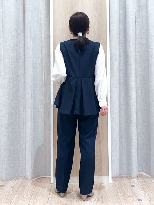 naoさんの「grove｜【マシンウォッシュ/防シワ】袖ドッキングペプラムブラウス【着回しカセット】」を使ったコーディネート