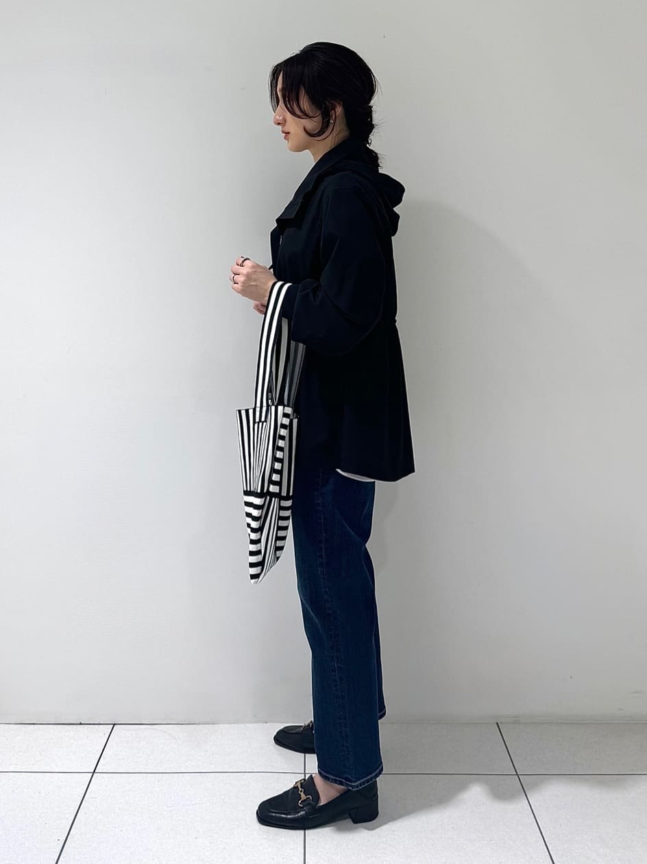 そんさんの「INDIVI｜【撥水／フード取外し可】凹凸素材ブルゾン」を使ったコーディネート