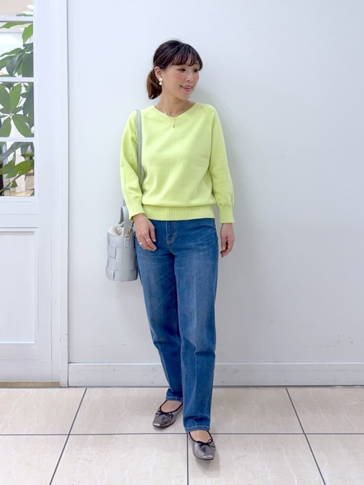 Osawaさんの「Dessin｜【洗える】コットンVネックニット」を使ったコーディネート