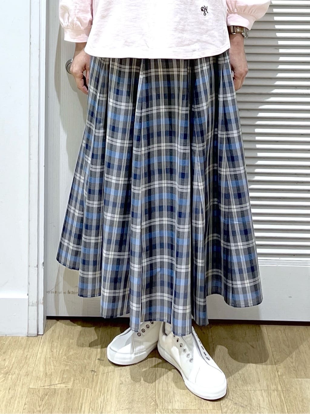 Miyazakiさんの「Dessin｜【360度可愛い・洗える】バックヘンリーカットソー」を使ったコーディネート