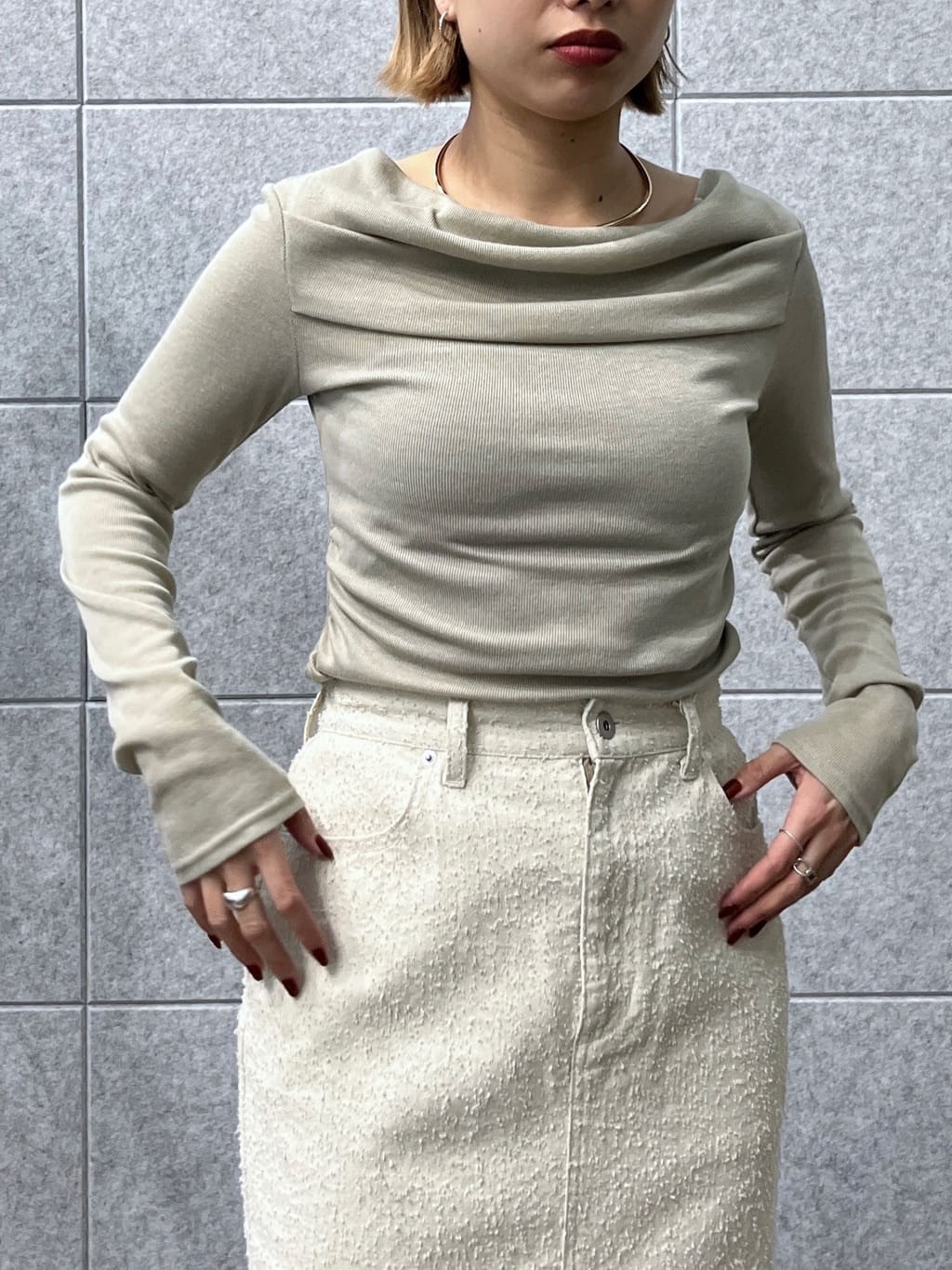 Harukaさんの「INDIVI｜オフショルカットソー」を使ったコーディネート