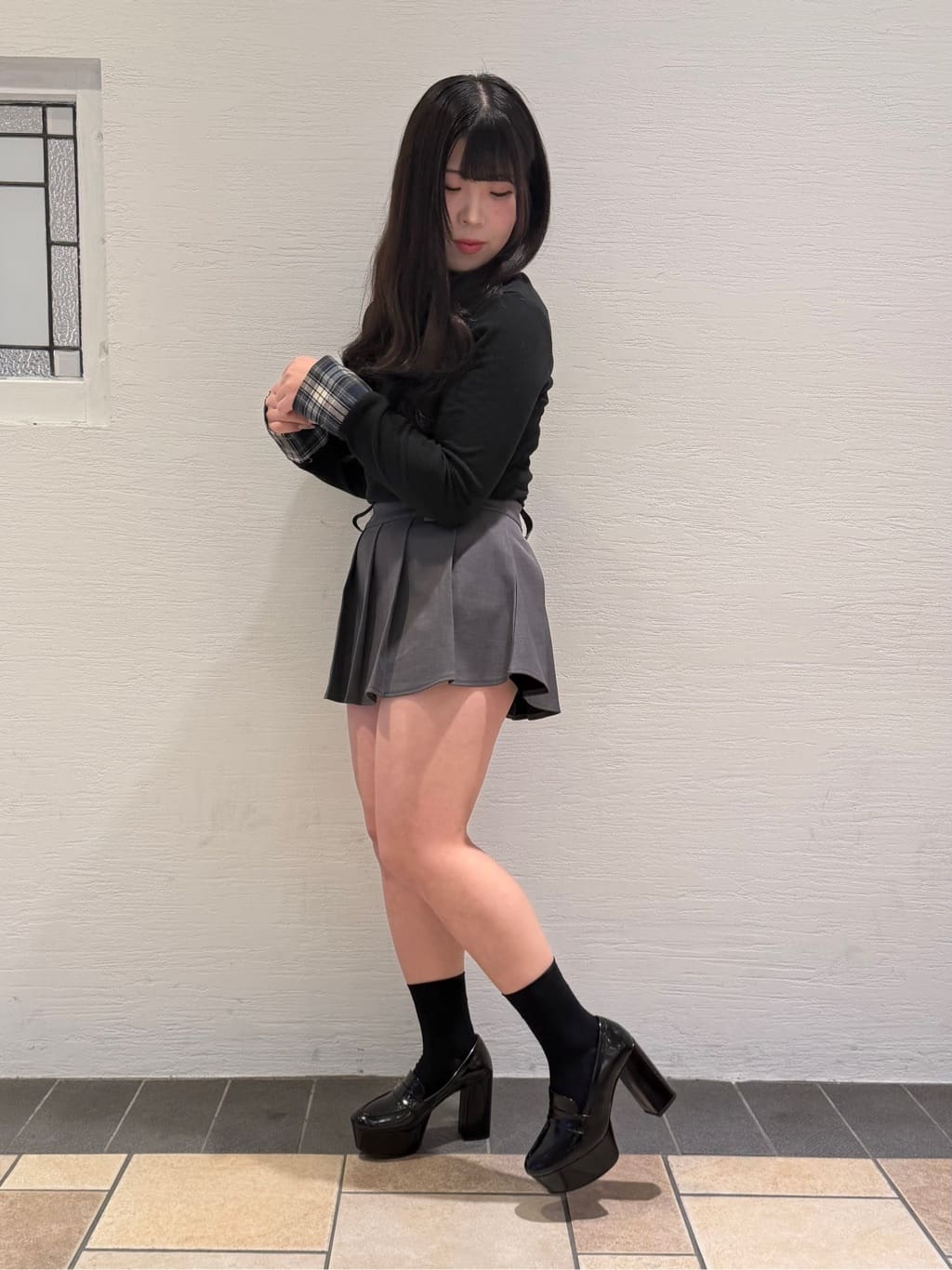 Nさんの「ESPERANZA｜【ラク盛り/ローファー】リピーター続出／脚長美脚 厚底ローファー」を使ったコーディネート