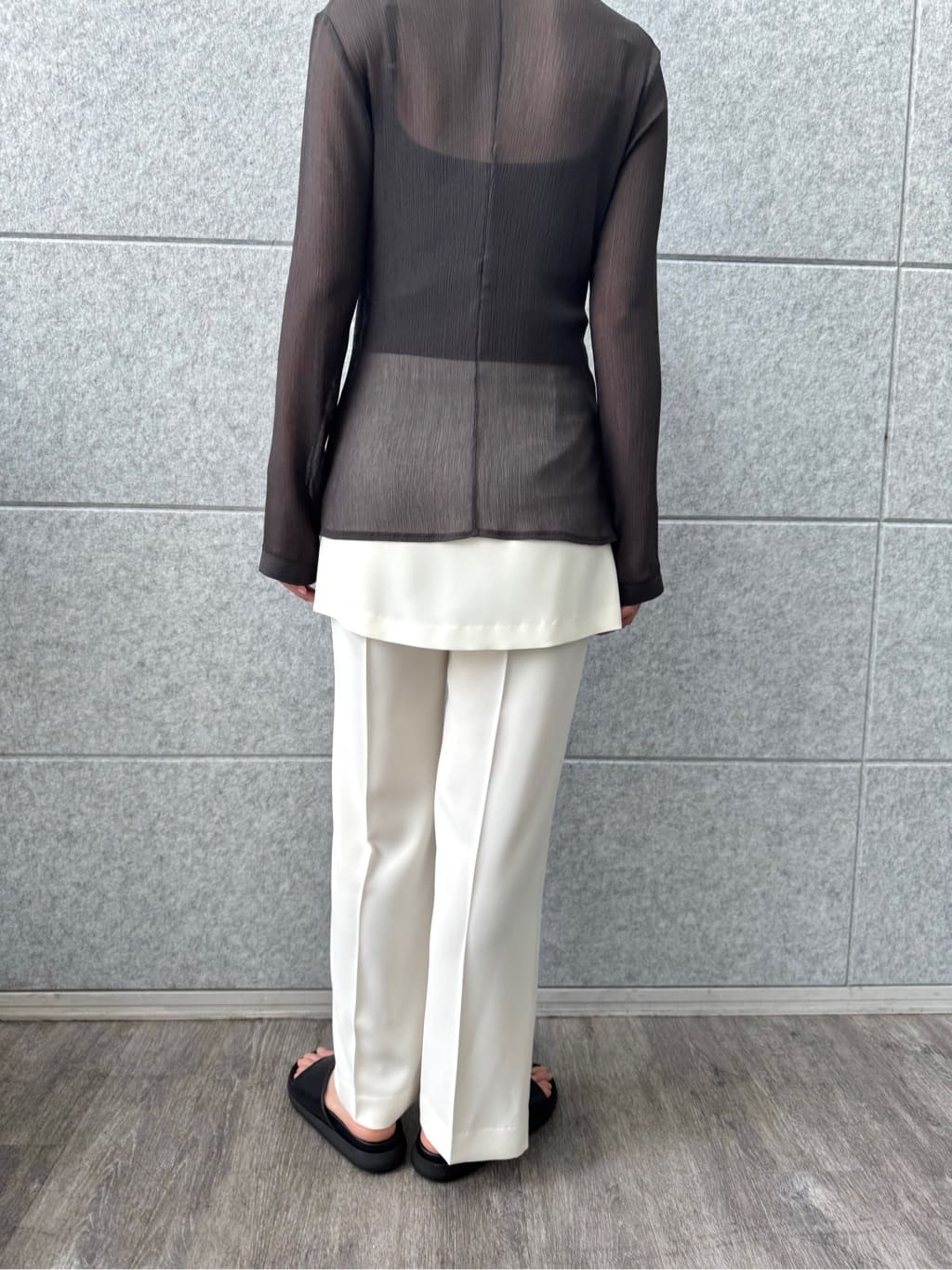uchi__yamaさんの「CODE A｜thin gather shirts」を使ったコーディネート