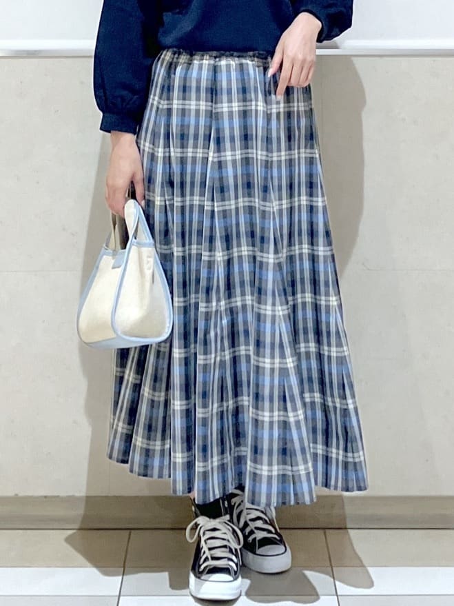 eriko さんの「Dessin｜【花粉ガード/撥水加工/洗える】クルーネックスプリングコート」を使ったコーディネート