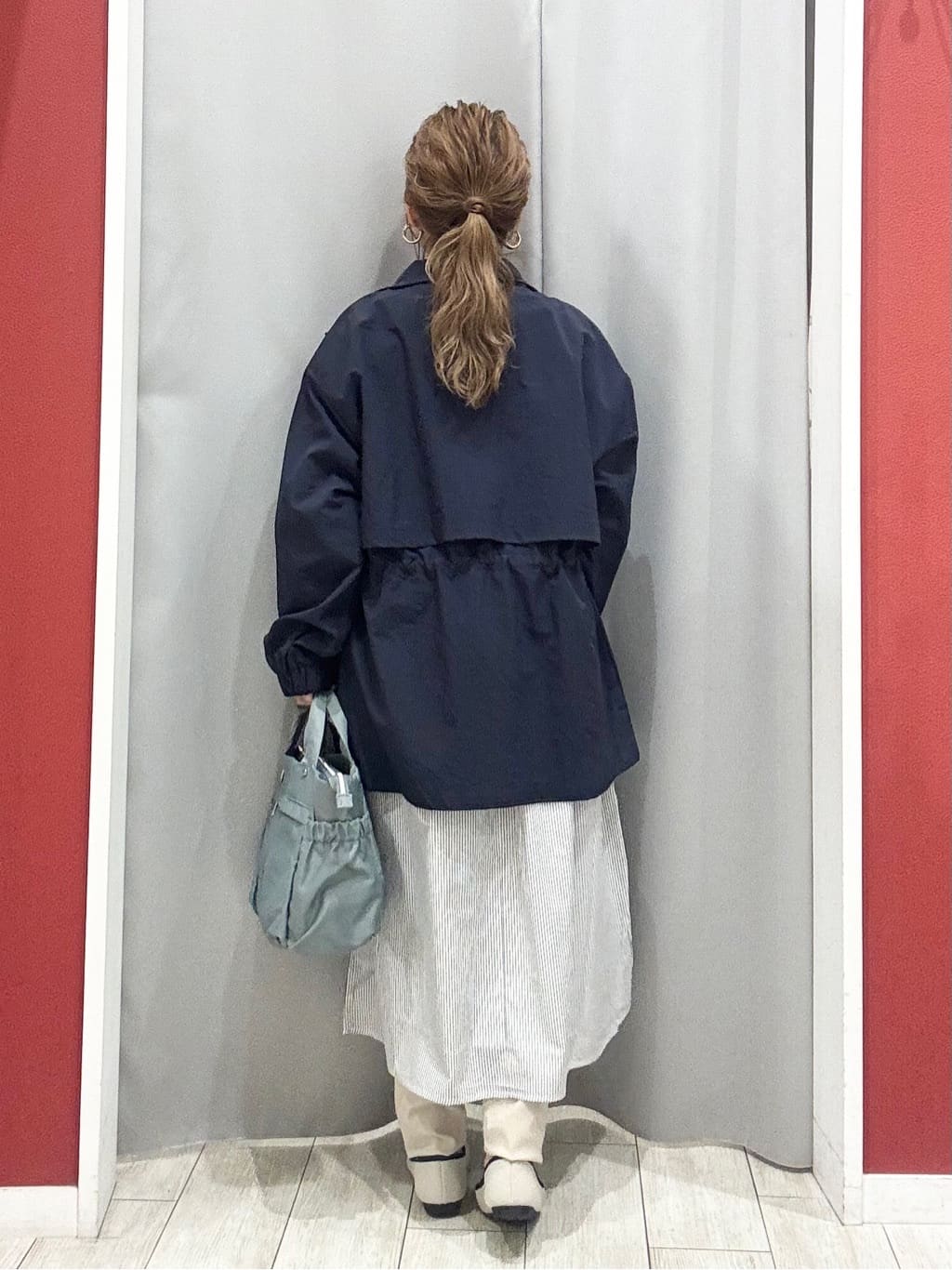 shioさんの「SHOO･LA･RUE｜【S-LL/体型カバー】ストライプが爽やか　ベストドッキングシャツワンピース」を使ったコーディネート