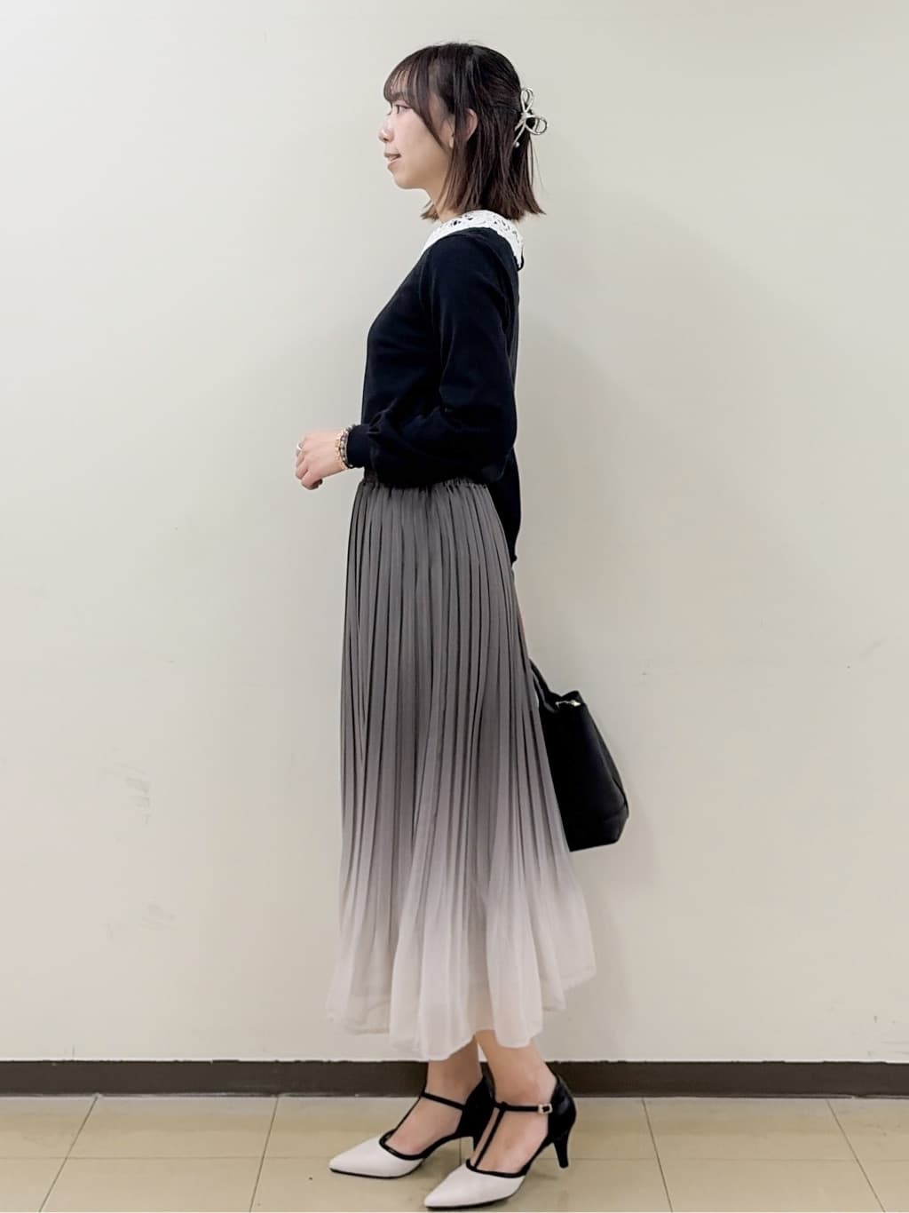 yurinaさんの「index｜《新色追加》選べる丈シフォンプリーツスカート【防シワ／洗濯機OK／6col】」を使ったコーディネート