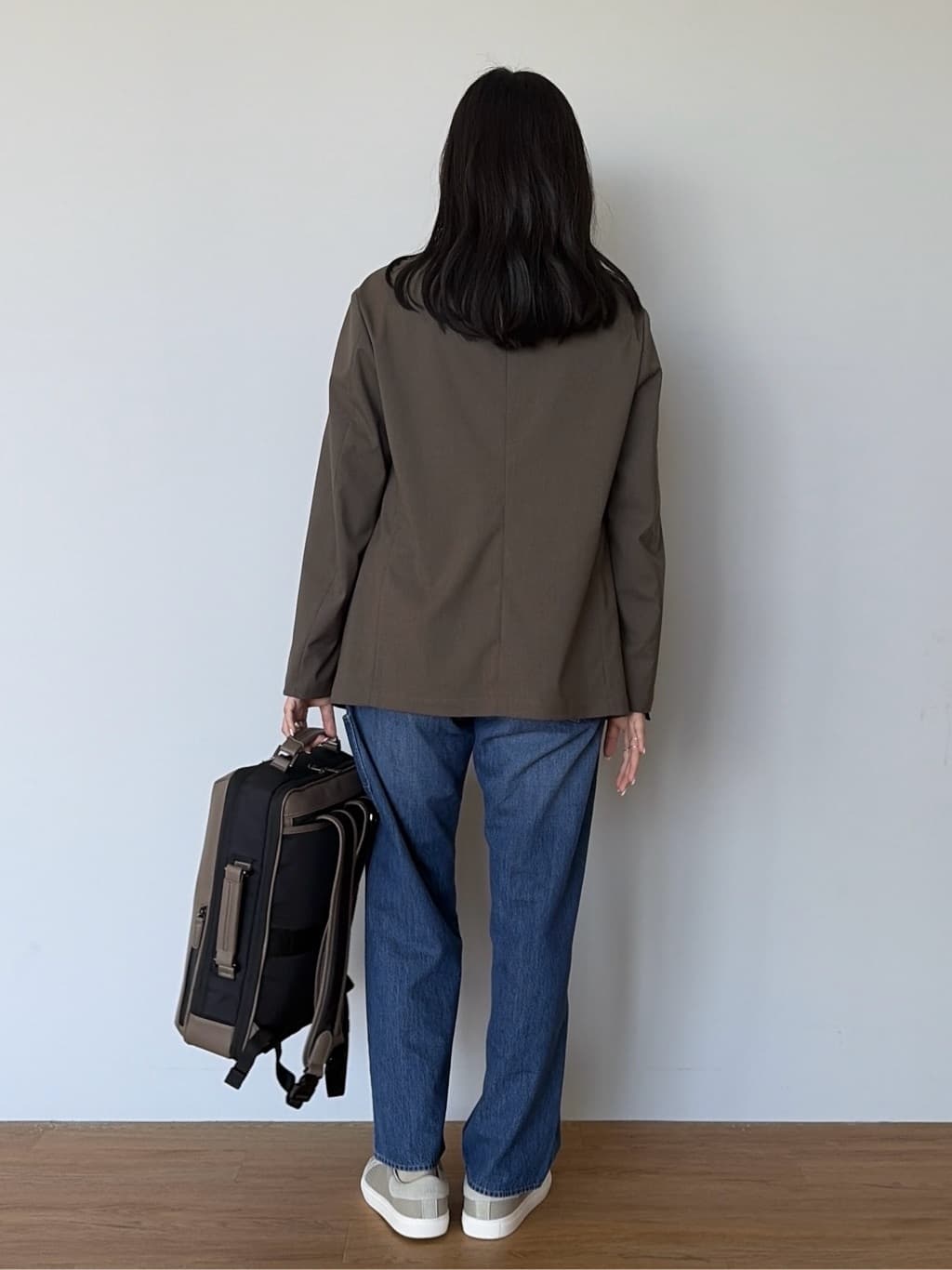 Akutagawaさんの「TAKEO KIKUCHI｜【ON／OFF兼用】CARREMANファブリック ノーカラージャケット」を使ったコーディネート
