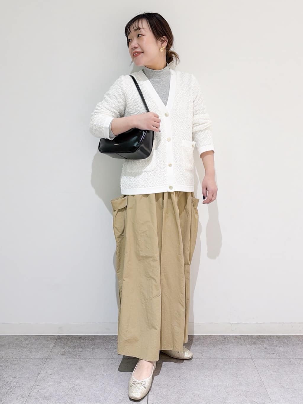すずママさんの「OPAQUE.CLIP｜ツイードライクVネックニットカーディガン【洗濯機OK】」を使ったコーディネート