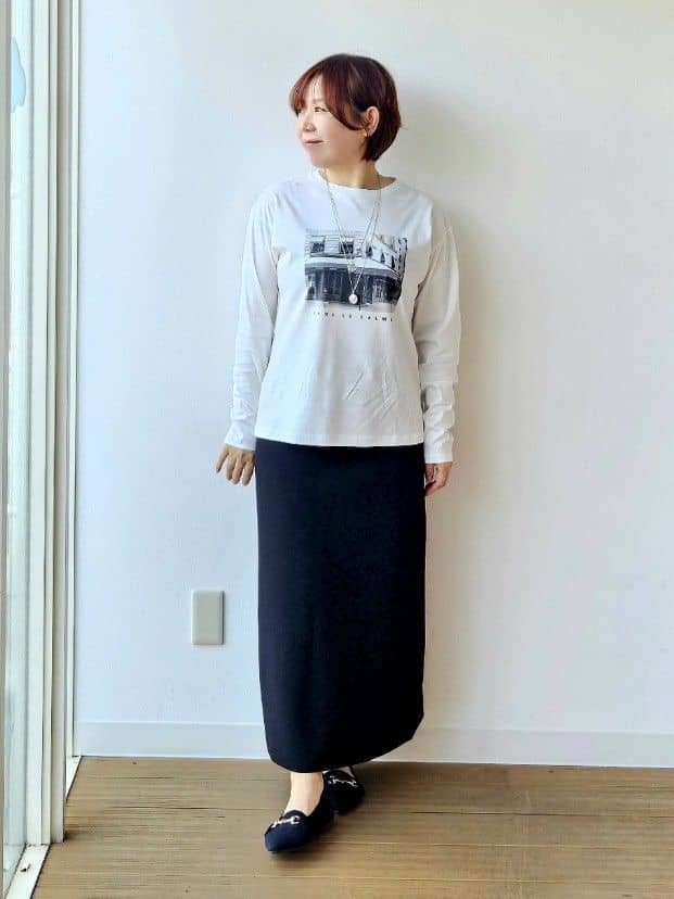 やじまさんの「UNTITLED｜【セットアップ可/ウエストゴム】Aラインニットスカート」を使ったコーディネート