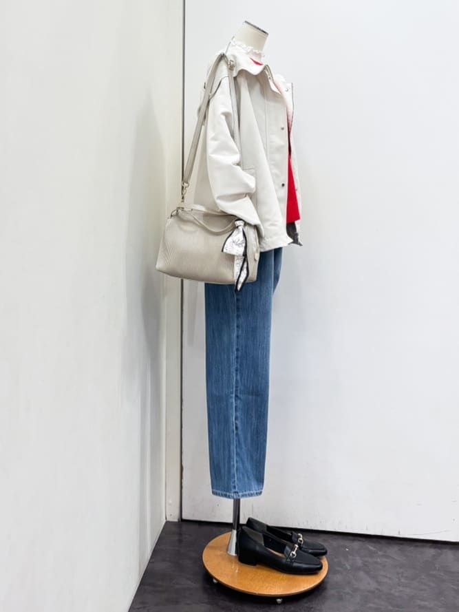 yukariさんの「grove｜【撥水】きれいめに着こなせるマウンテンパーカ」を使ったコーディネート