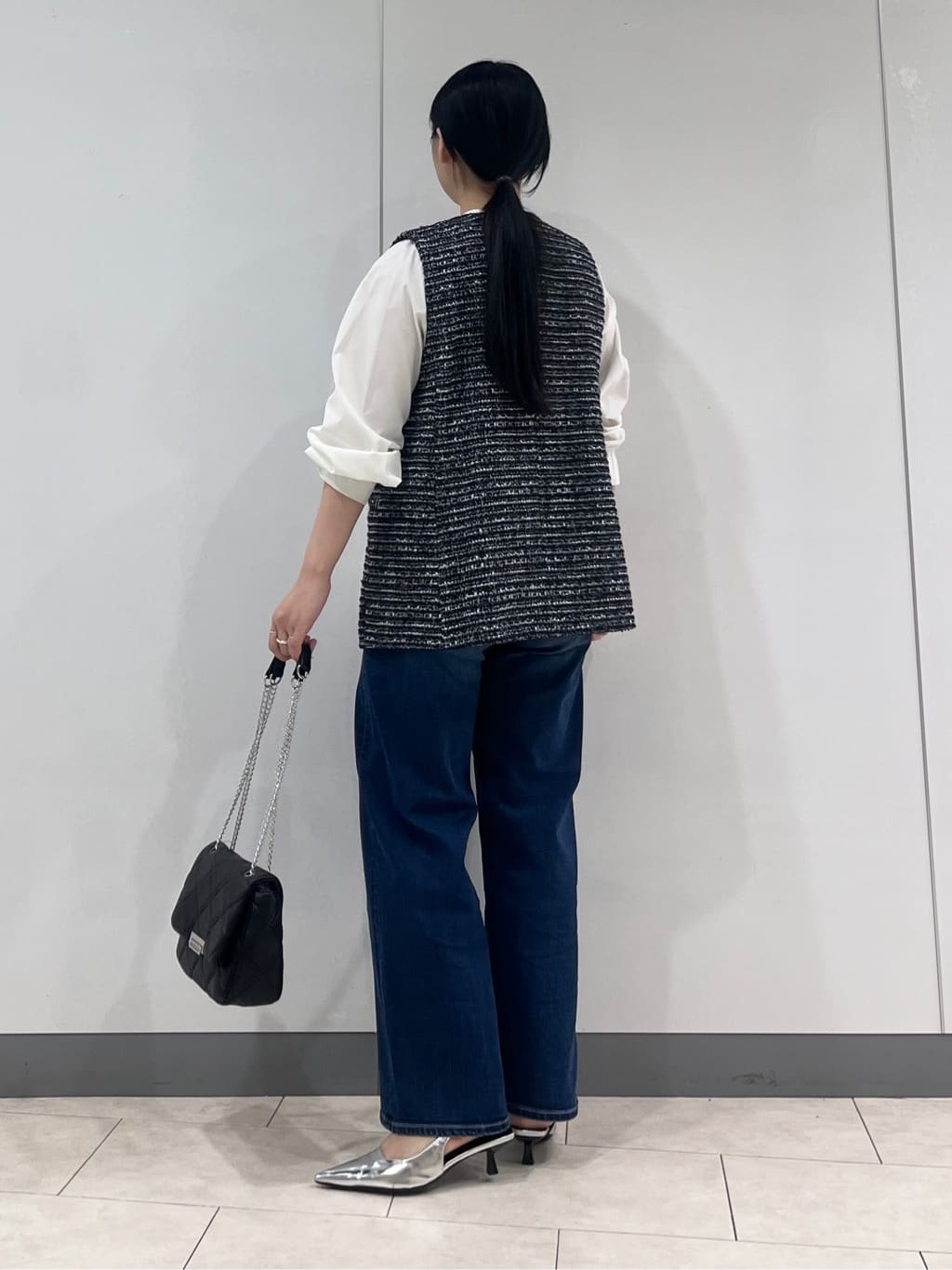 hasuさんの「INDIVI｜【2点セット／洗える】ツイードジレ＆ボウタイブラウス」を使ったコーディネート