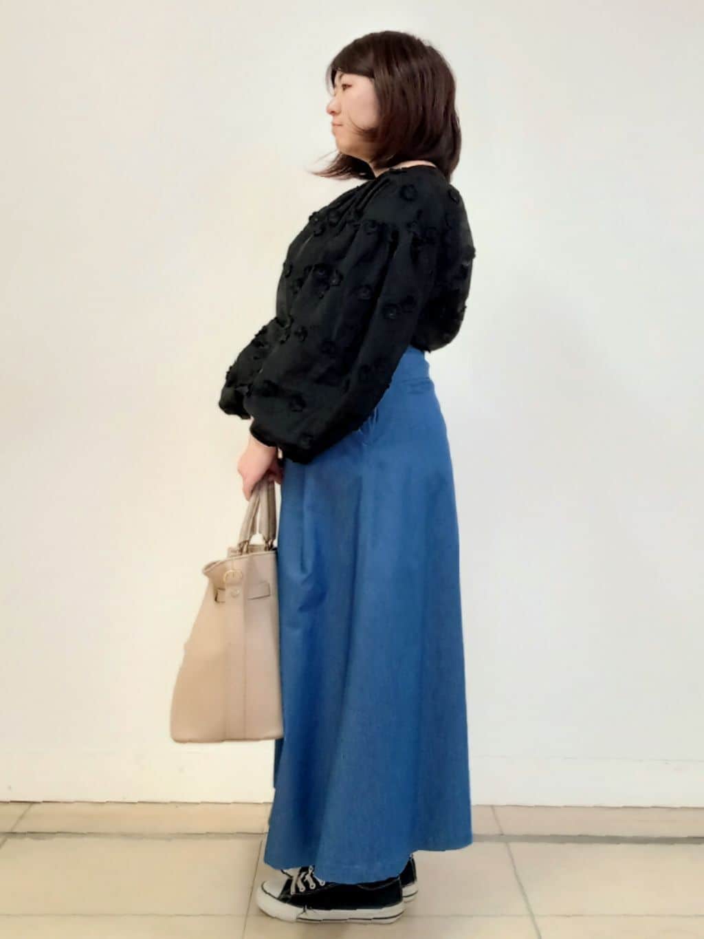 emiさんの「DRESSTERIOR｜【着映え/ウォッシャブル】フラワーエンブロイダリーボリュームブラウス」を使ったコーディネート