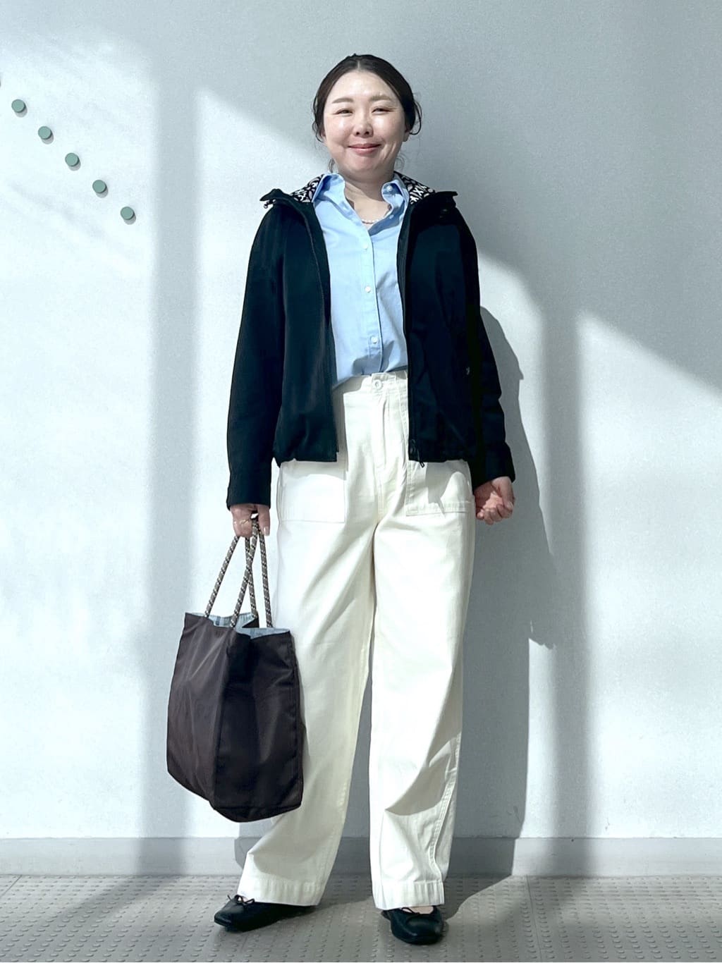 Soeさんの「DRESSTERIOR｜【ウォッシャブル/撥水素材】撥水ツイル マウンテンパーカー」を使ったコーディネート