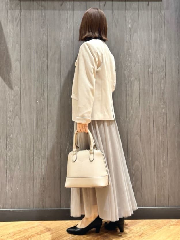 meiさんの「SHOO･LA･RUE｜【洗濯機可/セットアップ可/S-3L】きちんと楽に。カットジョーゼットノーカラージャケット」を使ったコーディネート