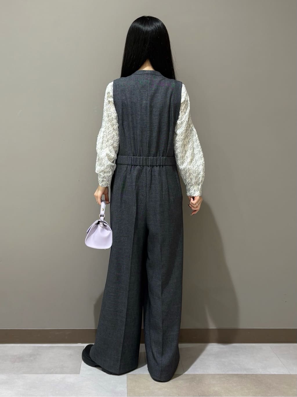 KEIKOさんの「INDIVI｜【秋／軽羽織り】ノーカラーミドル丈ライトコート」を使ったコーディネート