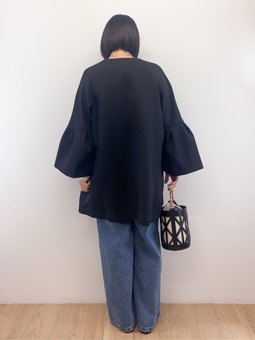 Takeさんの「OPAQUE.CLIP｜フレアスリーブミドルコート【洗濯機OK】」を使ったコーディネート