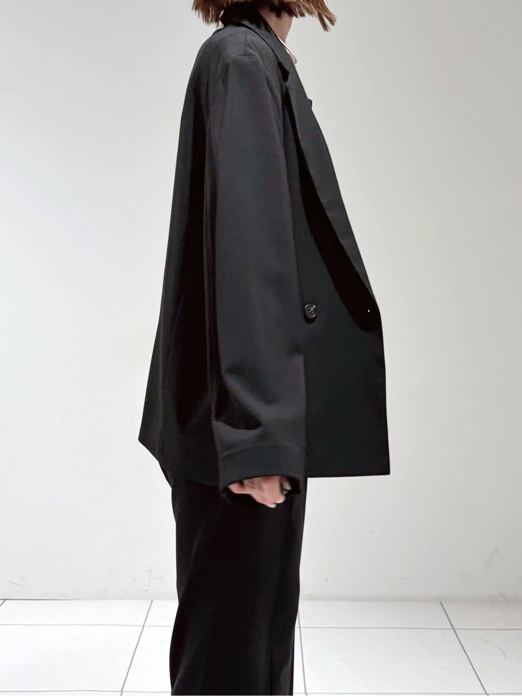 shioriさんの「INDIVI｜Comfy SET UP｜ダブルブレストイージージャケット【セットアップ対応／通勤／カセット服／接触」を使ったコーディネート