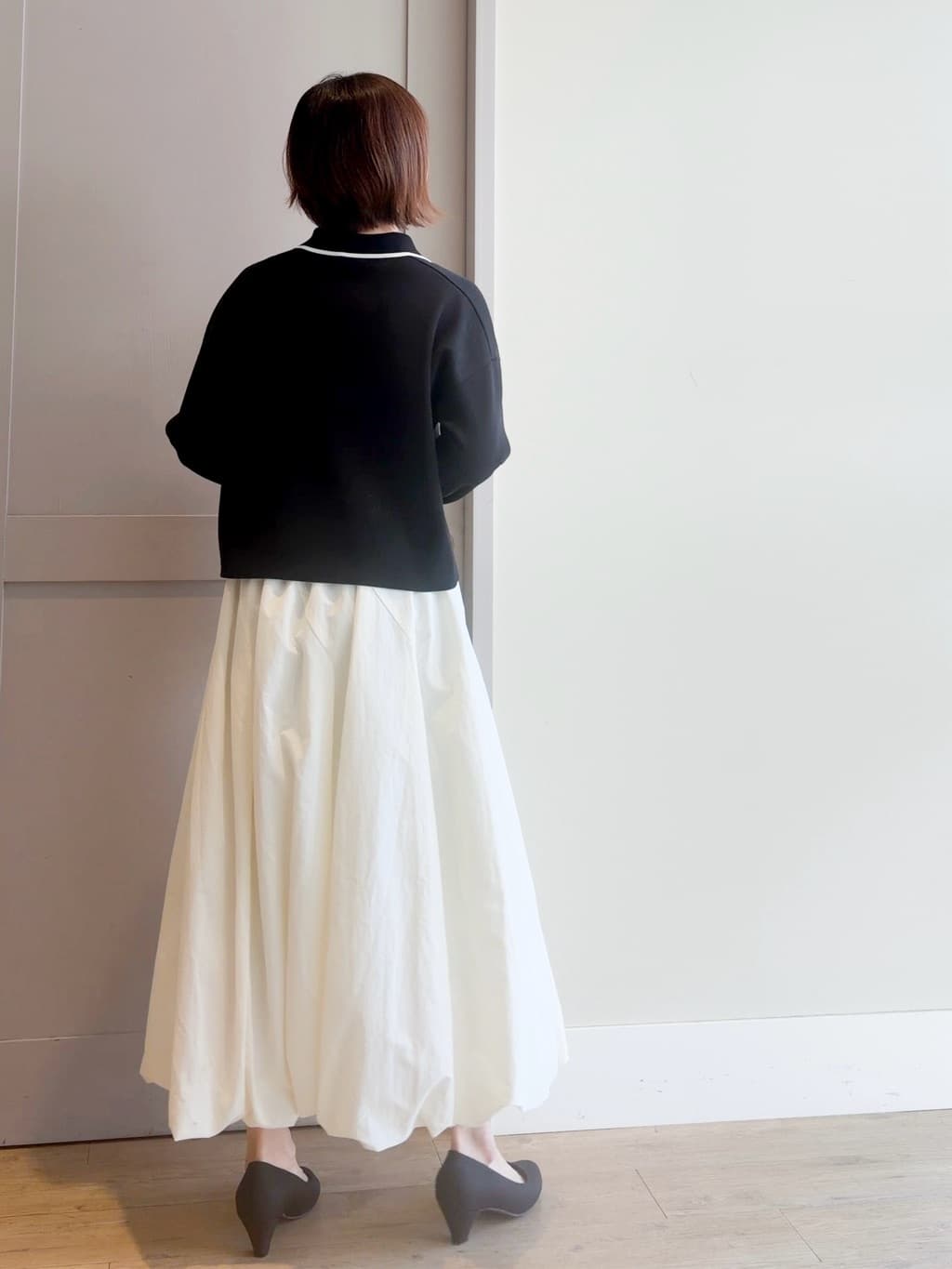 yamakoさんの「grove｜高評価！一枚でも羽織でも、大人のTOPS風カーディガン」を使ったコーディネート
