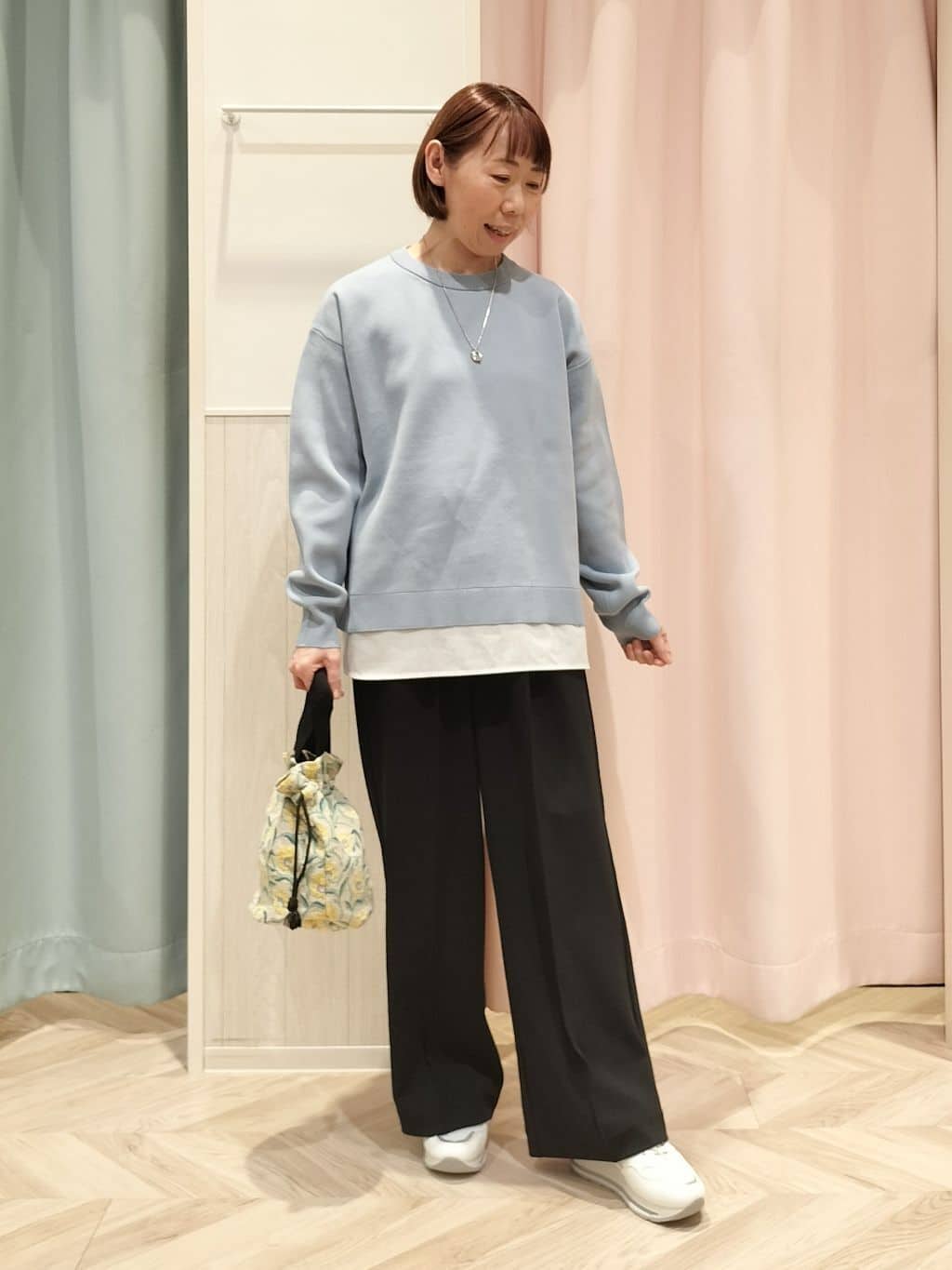 たにゃかんさんの「SHOO･LA･RUE｜ヒールアップスニーカー」を使ったコーディネート