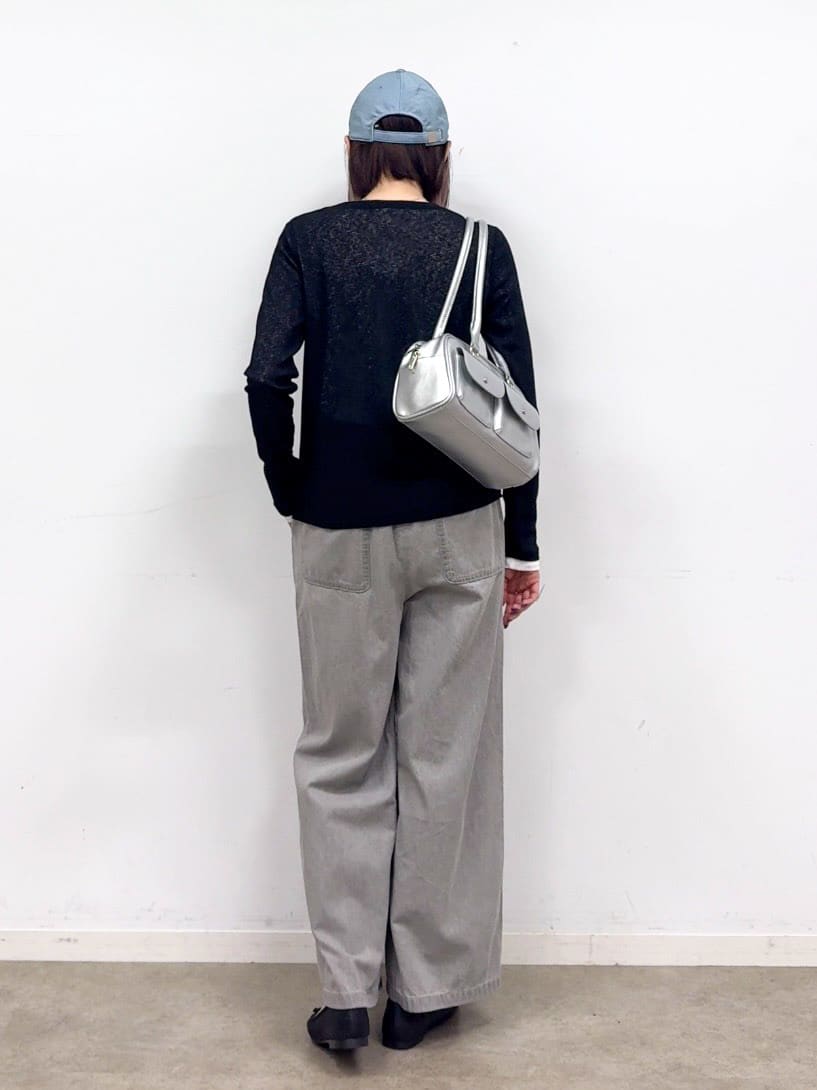 𝐜𝐡𝐢𝐤𝐚さんの「SHOO･LA･RUE｜【高レビュー/着丈選べる/S-LL】ウエストゴムで楽に穿ける ライトオンスデニムイージーワイドパンツ」を使ったコーディネート