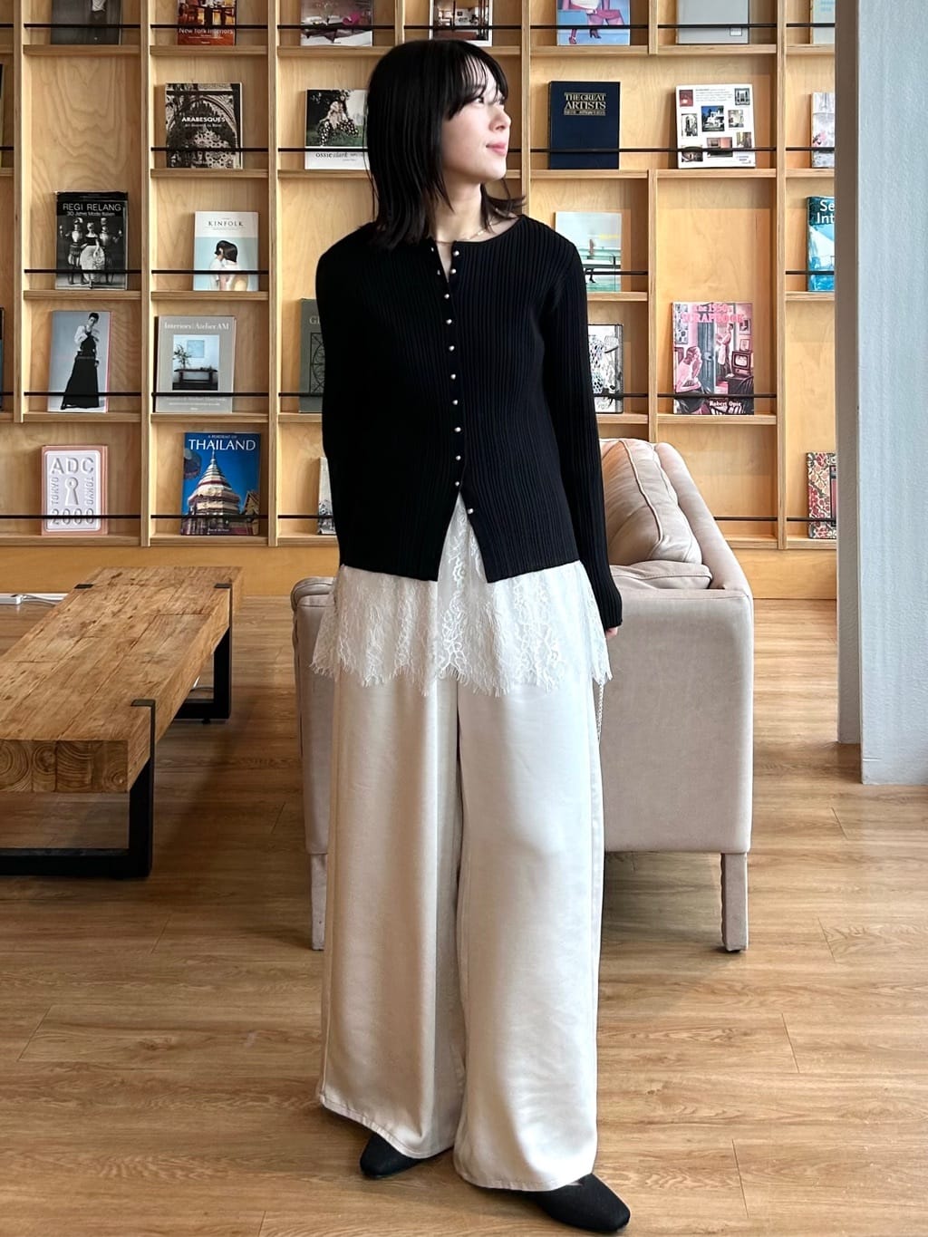 RINAさんの「OPAQUE.CLIP｜裾レースタンクトップ【洗濯機OK】」を使ったコーディネート