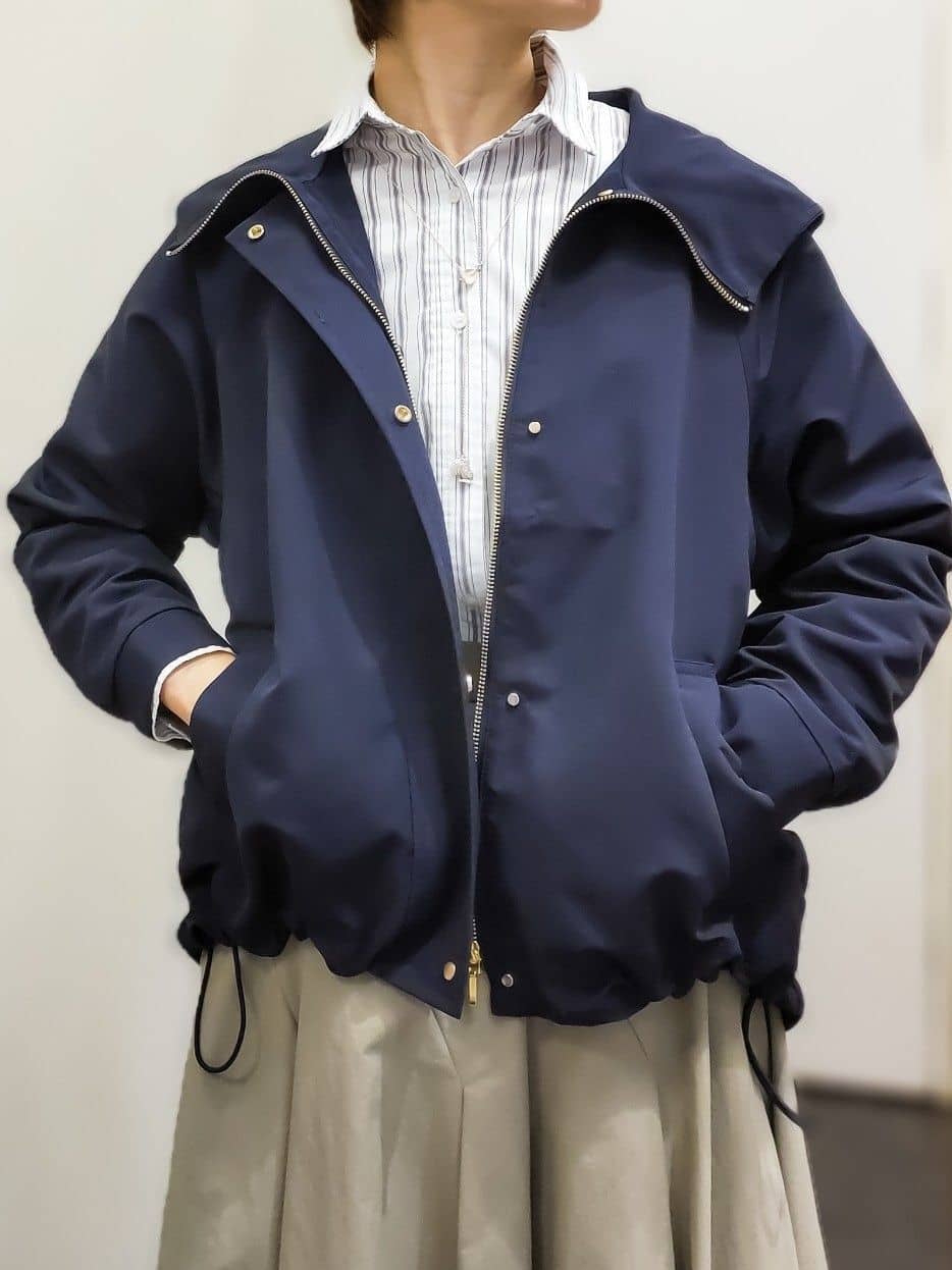 やまちゃんさんの「grove｜羽織としても大活躍！驚きの伸びを備えたコットンナイロンストレッチシャツ」を使ったコーディネート