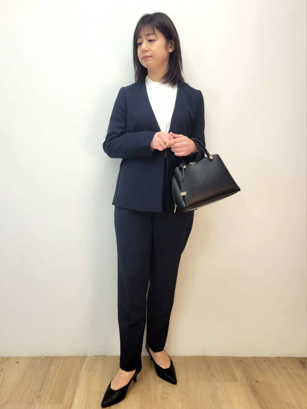 LISAさんの「OPAQUE.CLIP｜《通勤／セットアップ対応》 Vネックジャケット／ダブルクロス【洗濯機OK】」を使ったコーディネート