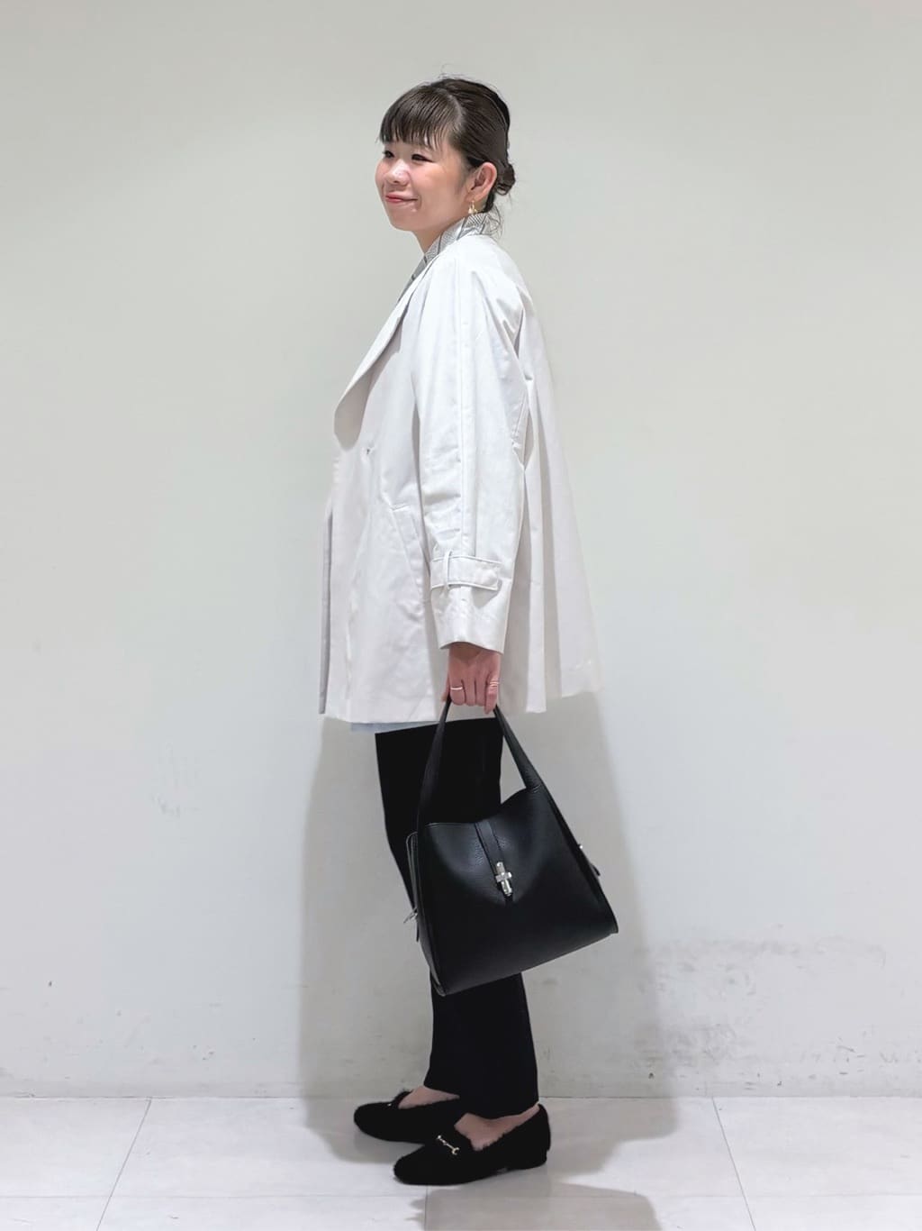 tsuyuさんの「INDIVI｜【2柄展開】柄デザインスカーフ」を使ったコーディネート