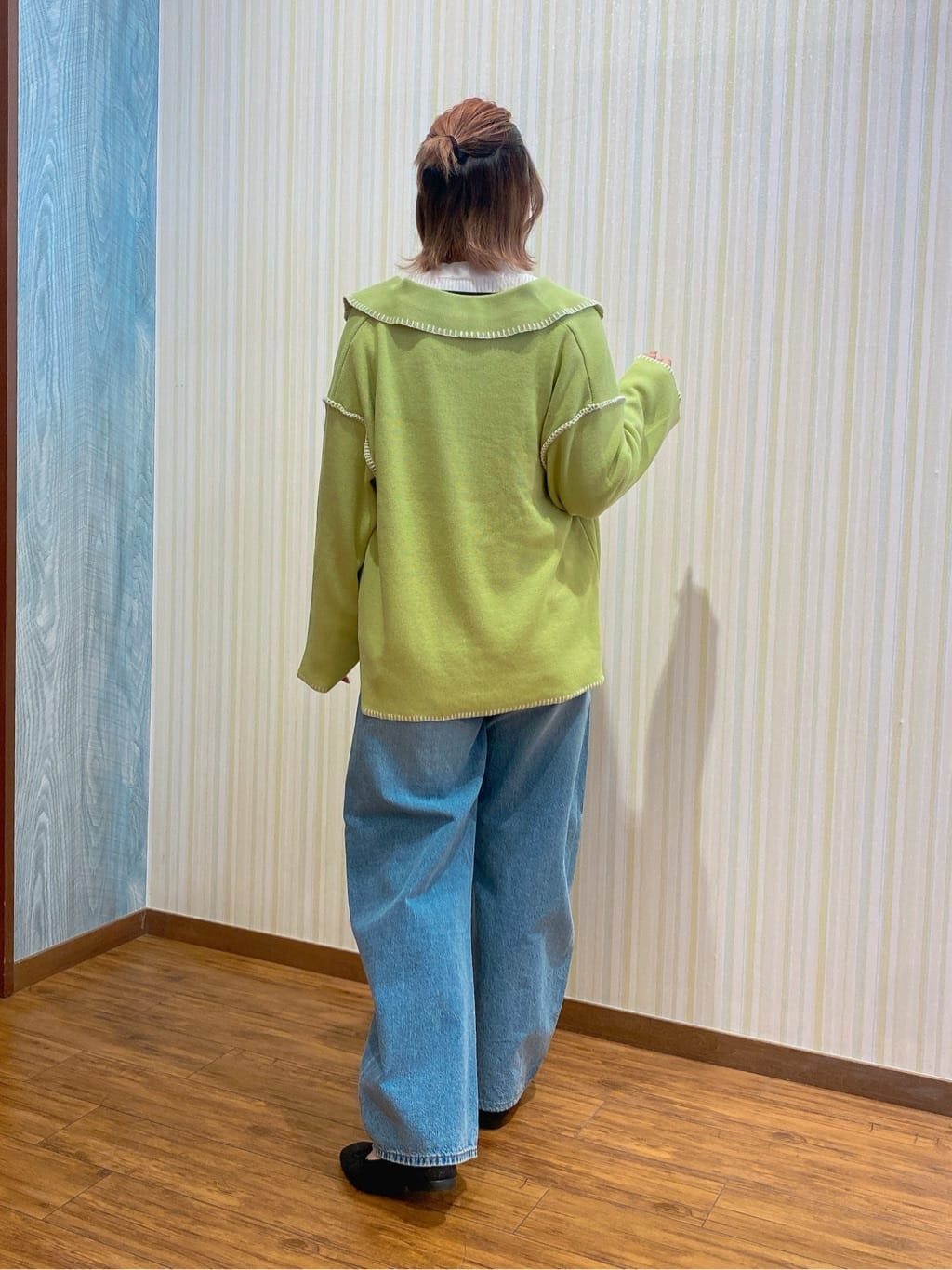 ayaさんの「SHOO･LA･RUE｜【高レビュー/2点セット】着るだけでコーデが決まる フェザーニットベスト&times;リブニット」を使ったコーディネート