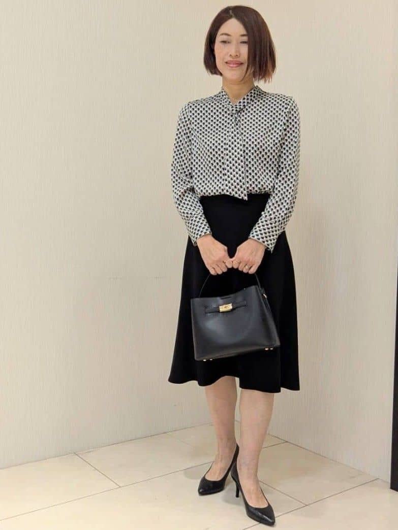 u-macoさんの「UNTITLED｜【アレンジ自在】ロングパール調ネックレス」を使ったコーディネート