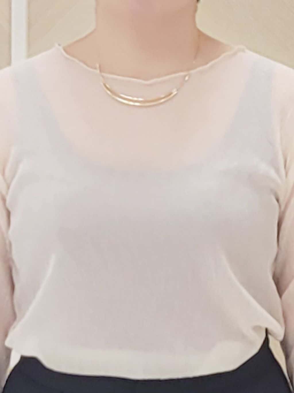 tomoさんの「COUP DE CHANCE｜【長さ調整可】ダブルバーショートネックレス」を使ったコーディネート