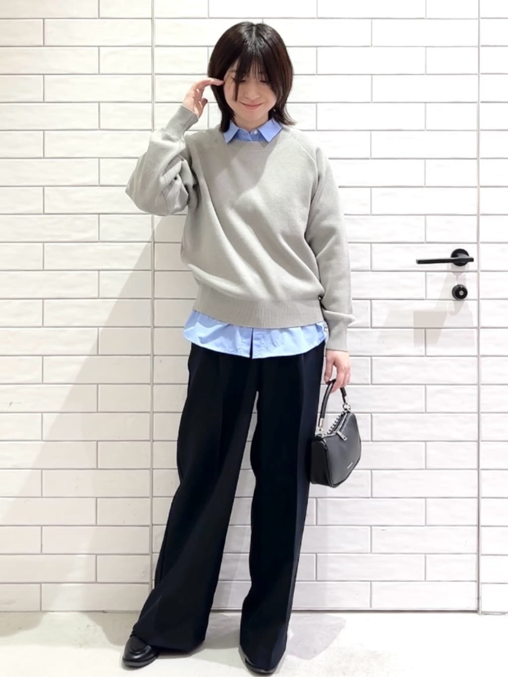 しおりさんの「OPAQUE.CLIP｜スウェットライクニット【洗濯機OK】」を使ったコーディネート