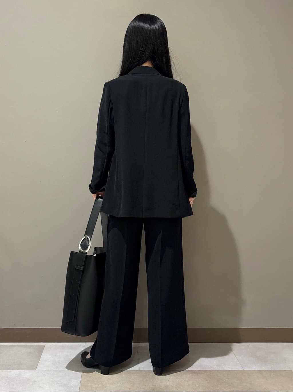 KEIKOさんの「INDIVI｜【洗える／多機能／SETUP可】着る日傘ダブルジャケット」を使ったコーディネート