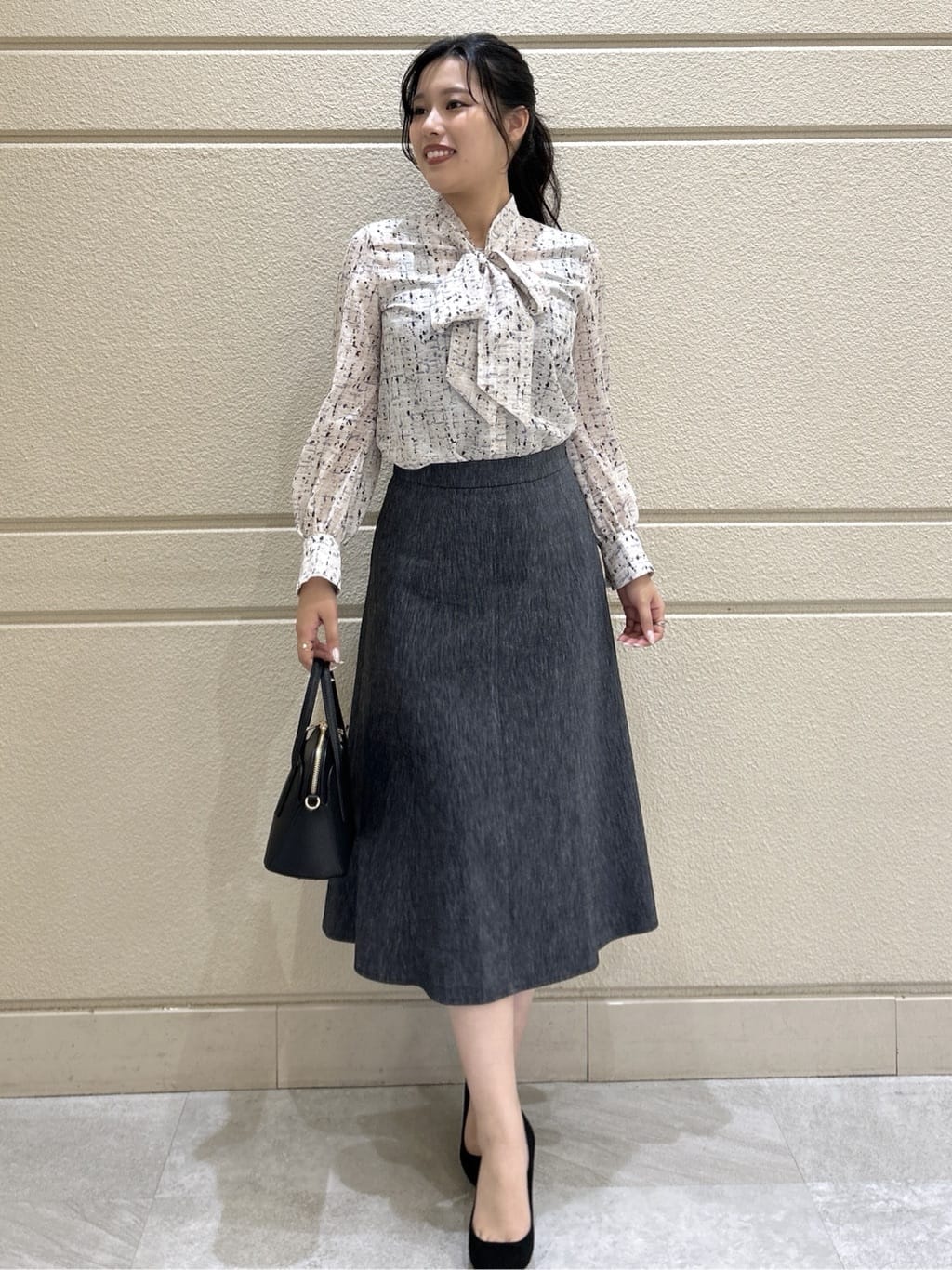 Momokaさんの「COUP DE CHANCE｜【手洗い可】プリントボウブラウス」を使ったコーディネート