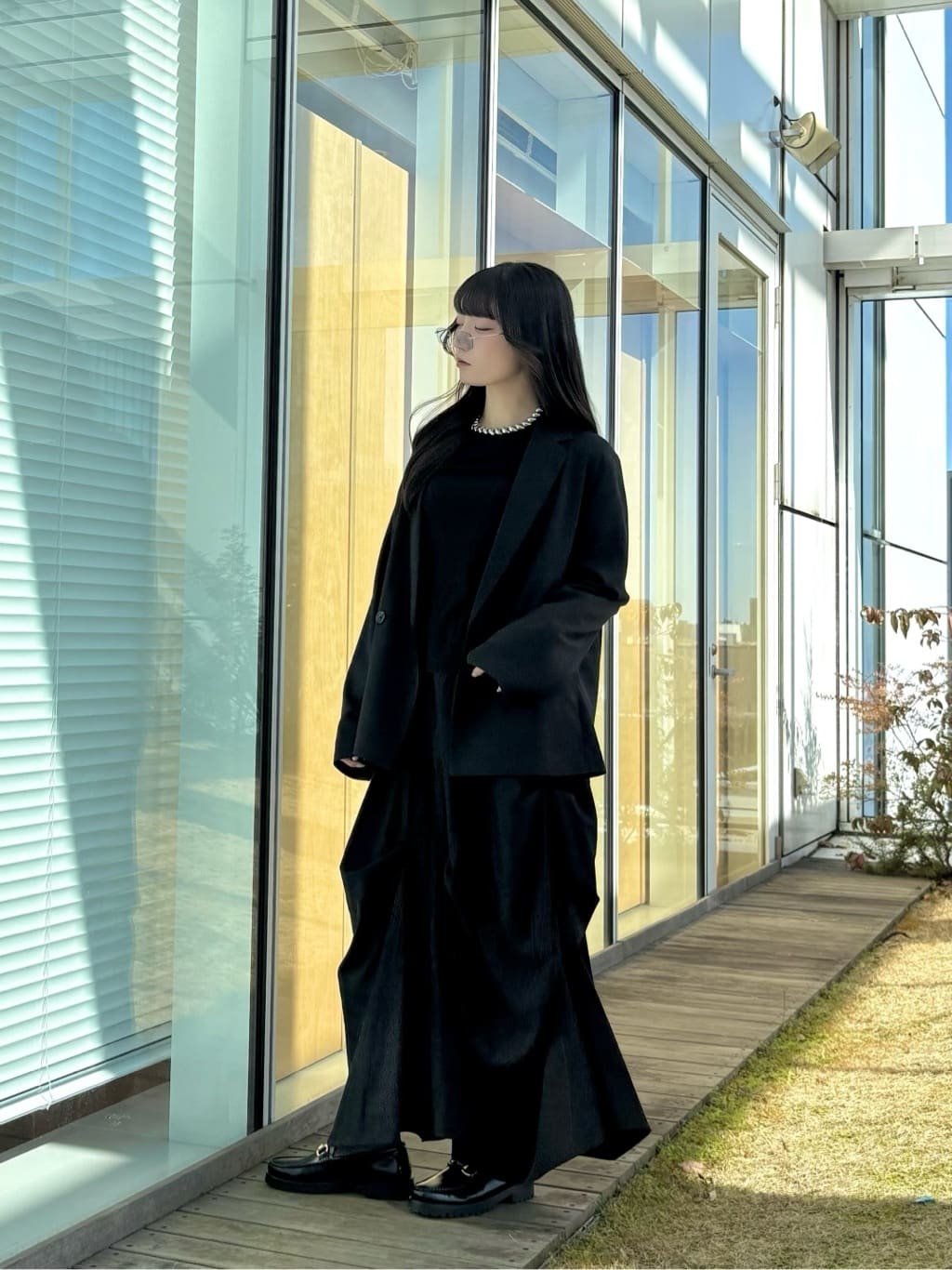 ibukiさんの「INDIVI｜バックオープンリブ長袖Tシャツ」を使ったコーディネート