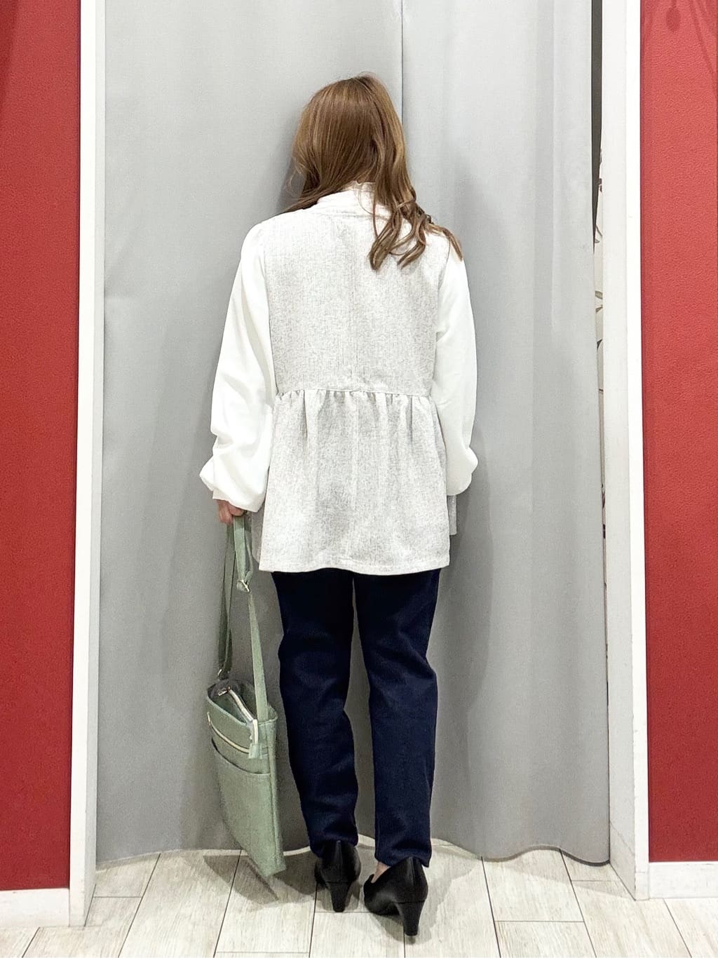 shioさんの「SHOO･LA･RUE｜【SHOO・LA・RUE DENIM】毎日使いたくなる ストレッチデニムスキニーパンツ」を使ったコーディネート