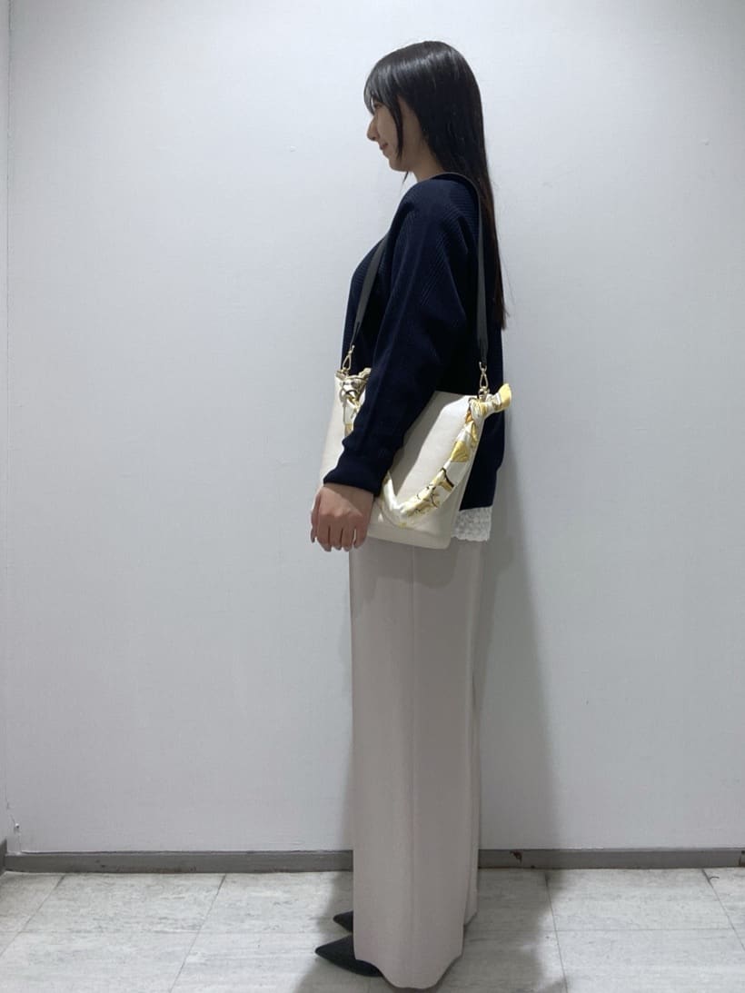 meiさんの「INDIVI｜【洗える／キレイ色】体型カバー無縫製ニット」を使ったコーディネート